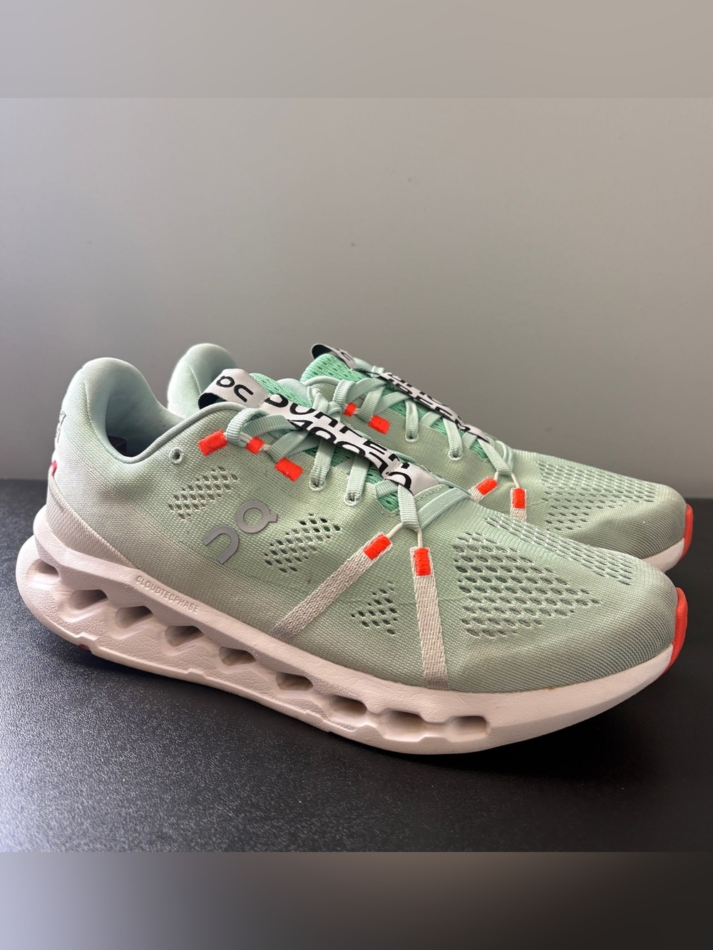 On Cloudsurfer Men’s Size 9 Green White Athletic Running Walking Shoes Sneakers